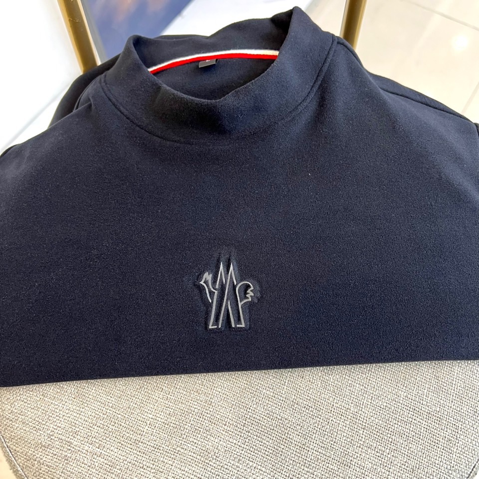 MONCLER蒙口、2025秋冬系列，经典徽标刺绣长袖T恤，精选47.6%棉+47.9%聚酯纤维+4.5