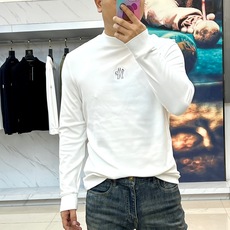 MONCLER蒙口、2025秋冬系列,经典徽标刺绣长袖T恤,精选47.6%棉+47.9%聚酯纤维+4.5 MONCLER蒙口、2025秋冬系列,经典徽标刺绣长袖T恤,精选47.6%棉+47.9%聚酯纤维+4.5