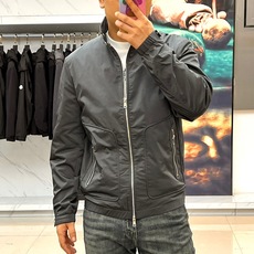 LORO PIANA、25s秋冬新品立领外套夹克,当意大利匠心邂逅户外灵感——LORO PIANA以专利 LORO PIANA、25s秋冬新品立领外套夹克,当意大利匠心邂逅户外灵感——LORO PIANA以专利