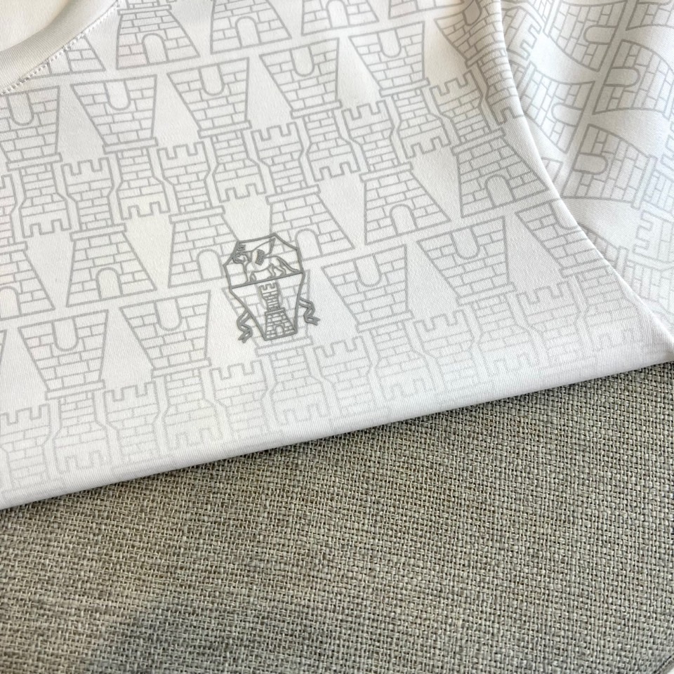 Brunello cucinelli-BC百搭经典圆领顶级元素融合打造，25s秋冬最新款短袖，面料采用进