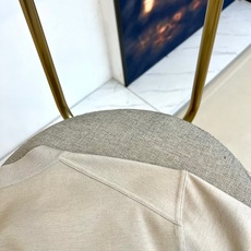 Bur巴宝莉、2025秋冬新作牦牛绒中袖打底T恤 ,藏地软黄金 ,桑蚕丝凉感科技。藏地软黄金邂逅东方匠心 Bur巴宝莉、2025秋冬新作牦牛绒中袖打底T恤 ,藏地软黄金 ,桑蚕丝凉感科技。藏地软黄金邂逅东方匠心
