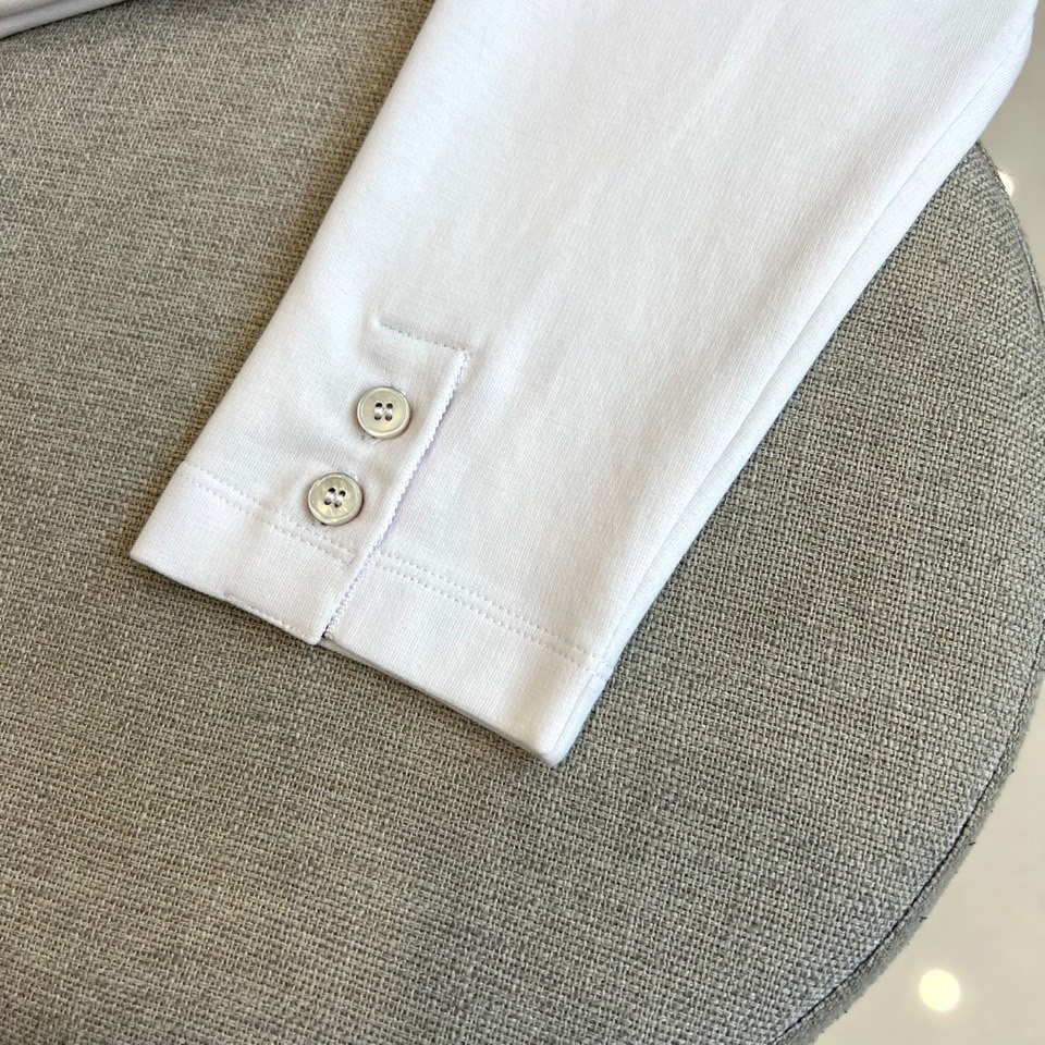 Thom browne 汤姆布朗、【高品质】25s秋冬男士 帽衫运动衫。▸ 经典红白黑条纹：左胸口袋边缘