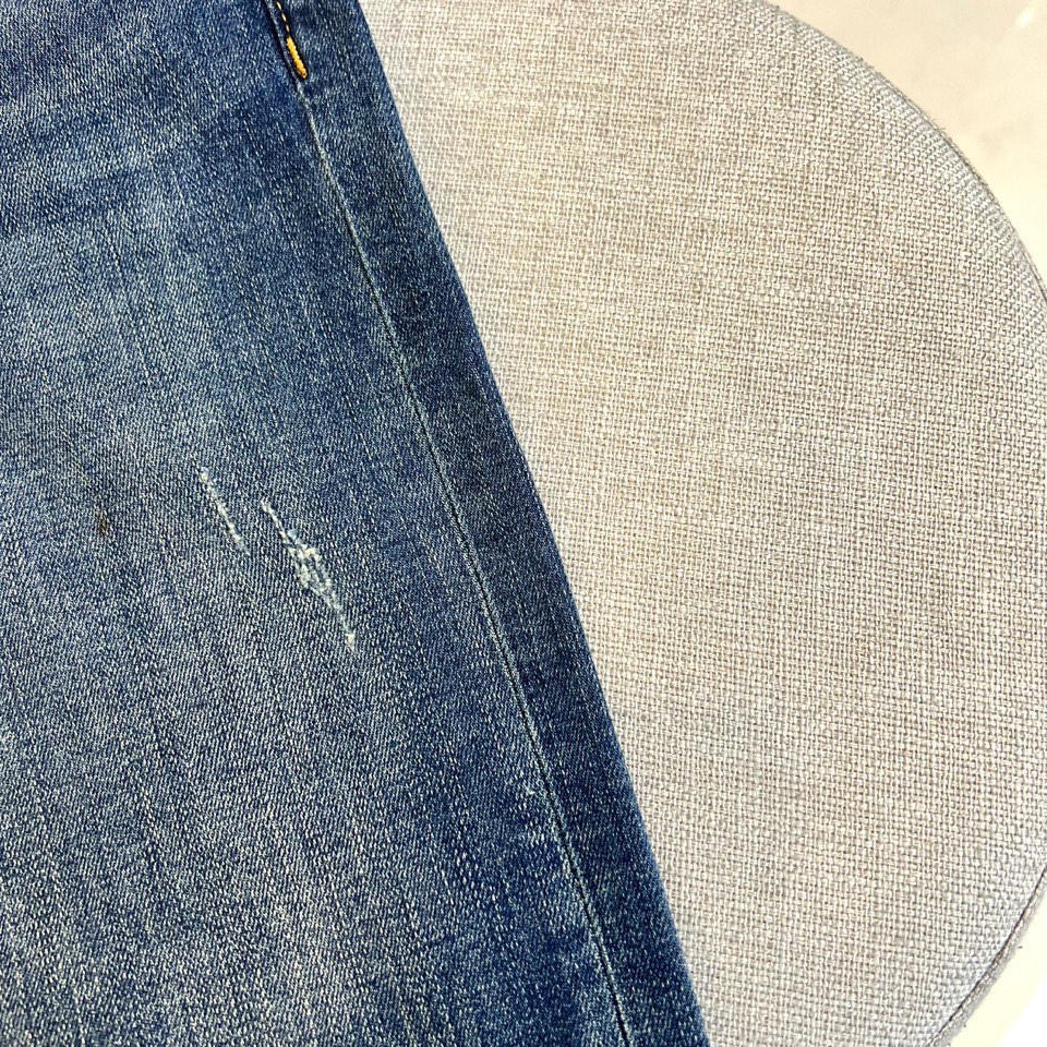 华伦天奴、25s秋冬新品牛仔裤，男装每季必推出的类型单品，风格方面大体无异，无非在于细节元素和面料的微妙