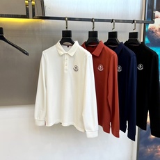 Mon蒙口、 2025秋冬新品长袖Polo衫,以航空美学为灵感重塑经典单品。采用高性能棉质混纺面料,呈现 Mon蒙口、 2025秋冬新品长袖Polo衫,以航空美学为灵感重塑经典单品。采用高性能棉质混纺面料,呈现