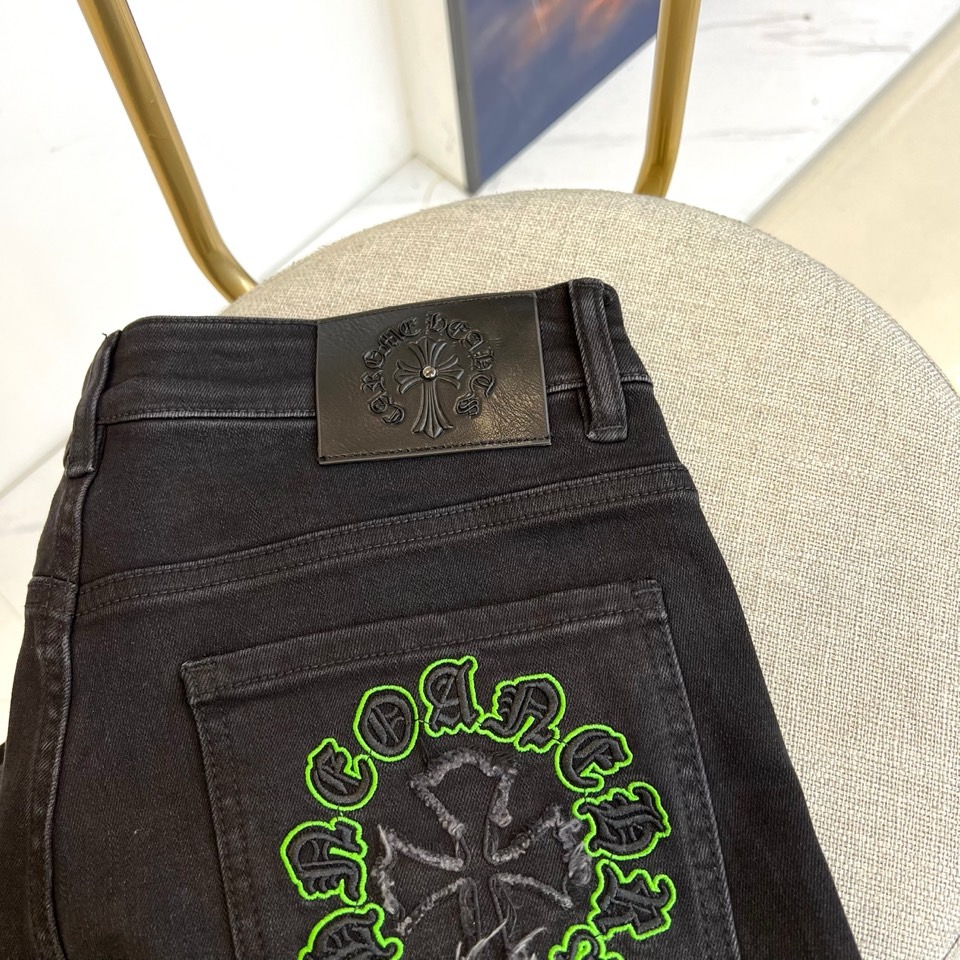 克罗心、2025s春夏新款，男士经典色水洗浅蓝色复古水洗棉质弹力牛仔裤！选用了客供进口98%棉2%橡胶混