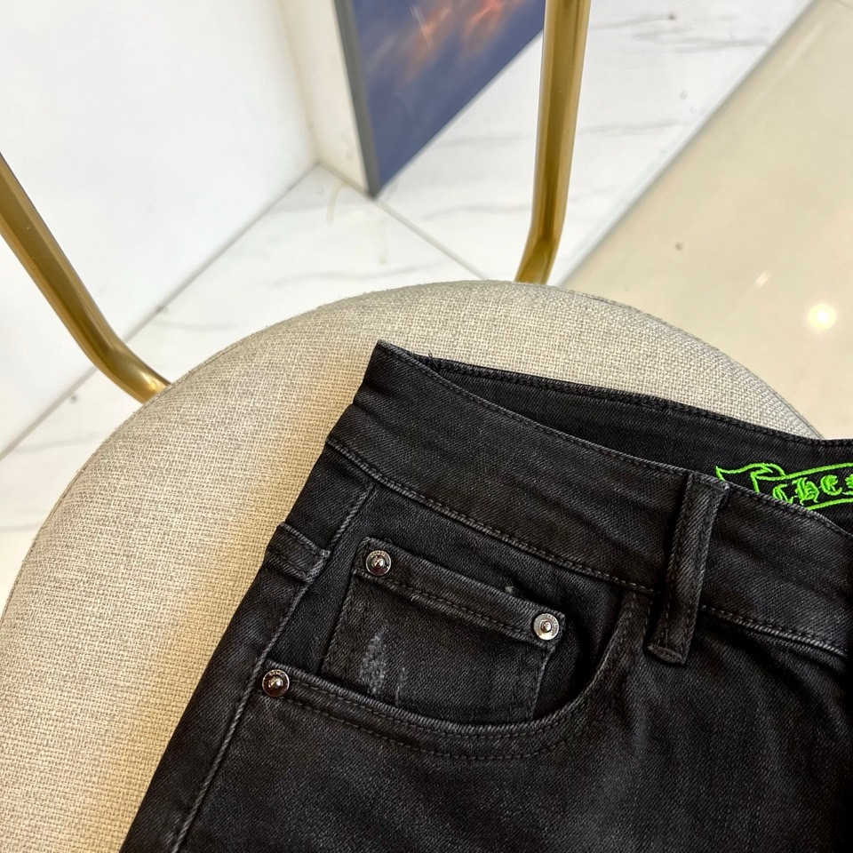 克罗心、2025s春夏新款，男士经典色水洗浅蓝色复古水洗棉质弹力牛仔裤！选用了客供进口98%棉2%橡胶混