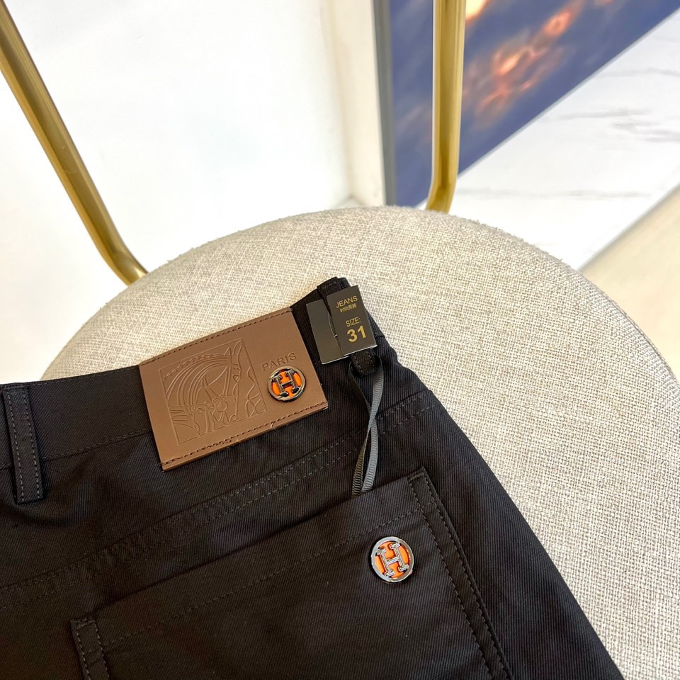 H爱马仕、25ss早春新款男士商务加绒加厚休闲裤西裤，白金级完美品相，直接入性质，极为牛掰的一款微弹面料