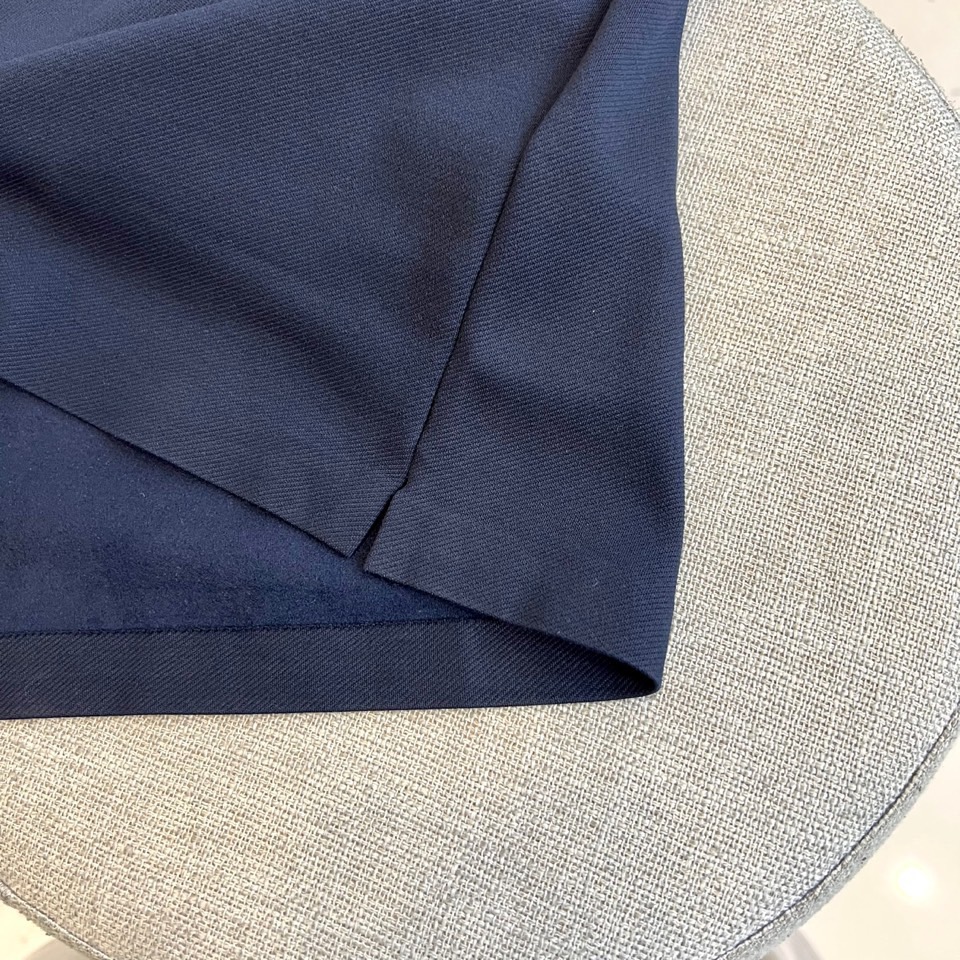 Ferragam菲拉格慕、2025秋冬男士系列。白色珠地棉长袖翻领POLO衫。精选47.6%棉+47.9