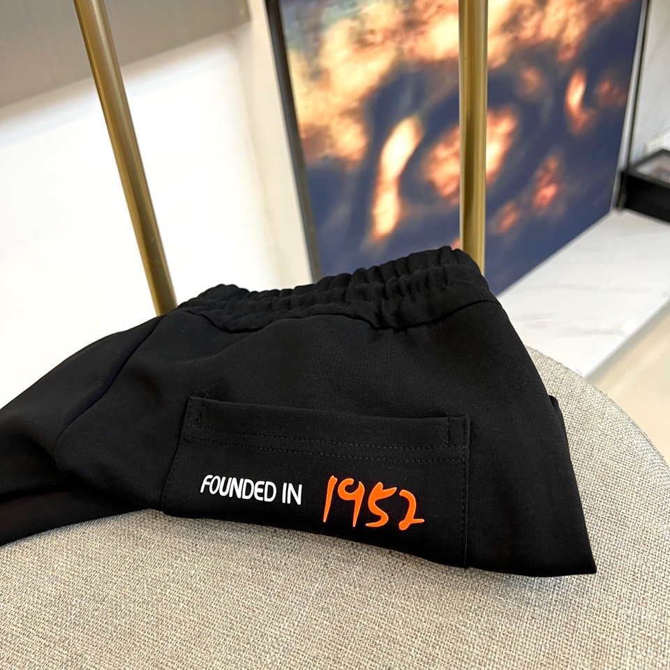 Mon蒙口、 2025s秋冬新款空气层棉质抽绳卫裤，男士经典印花徽标时尚运动休闲抽绳卫裤！采用客供进口2