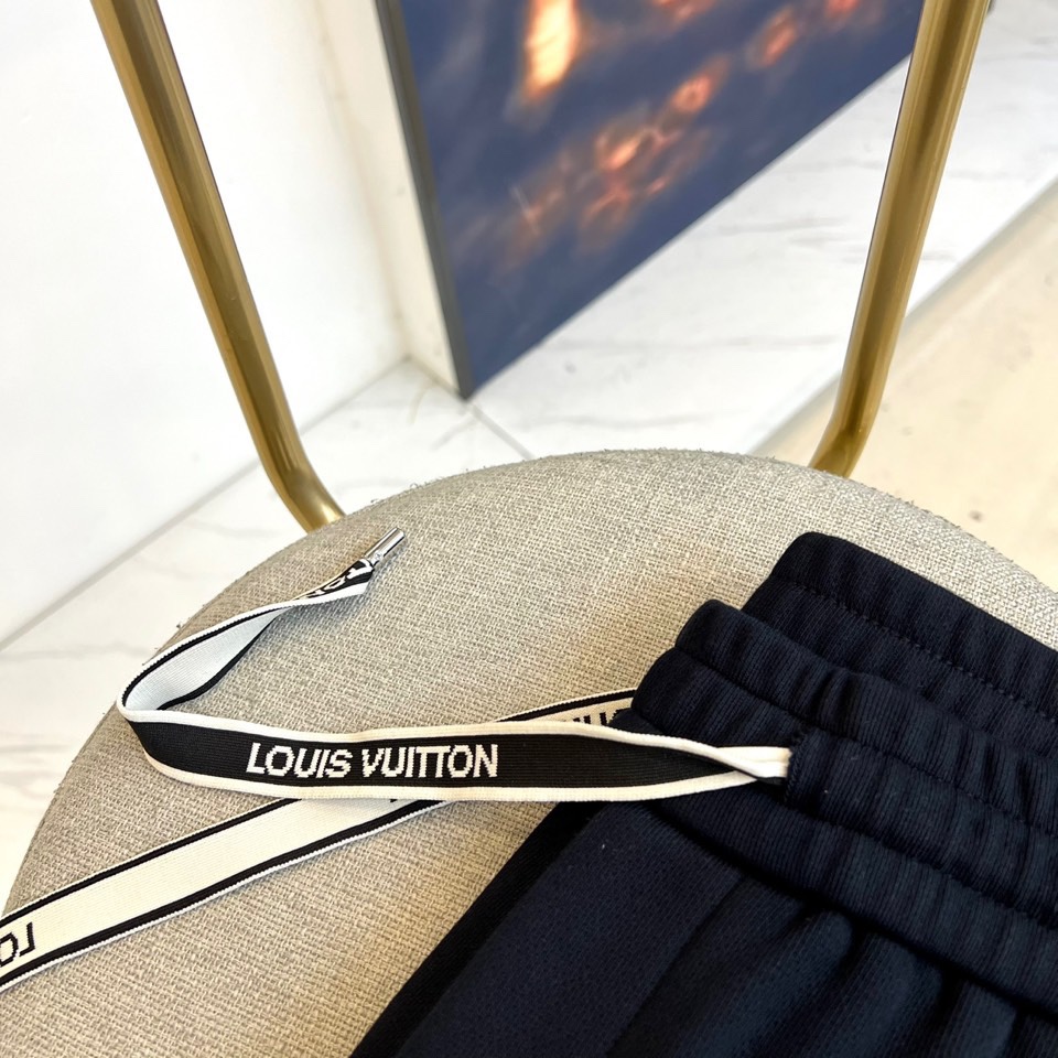 Louis Vuitton 2025 Fall/Winter Silk Down Blend Lounge Pants - Luxury & Comfort 5 i1760284235 1203 1