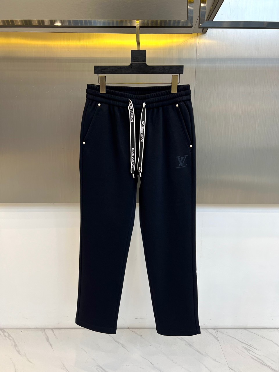 Louis Vuitton 2025 Fall/Winter Silk Down Blend Lounge Pants - Luxury & Comfort 2 i1760284235 1936 5