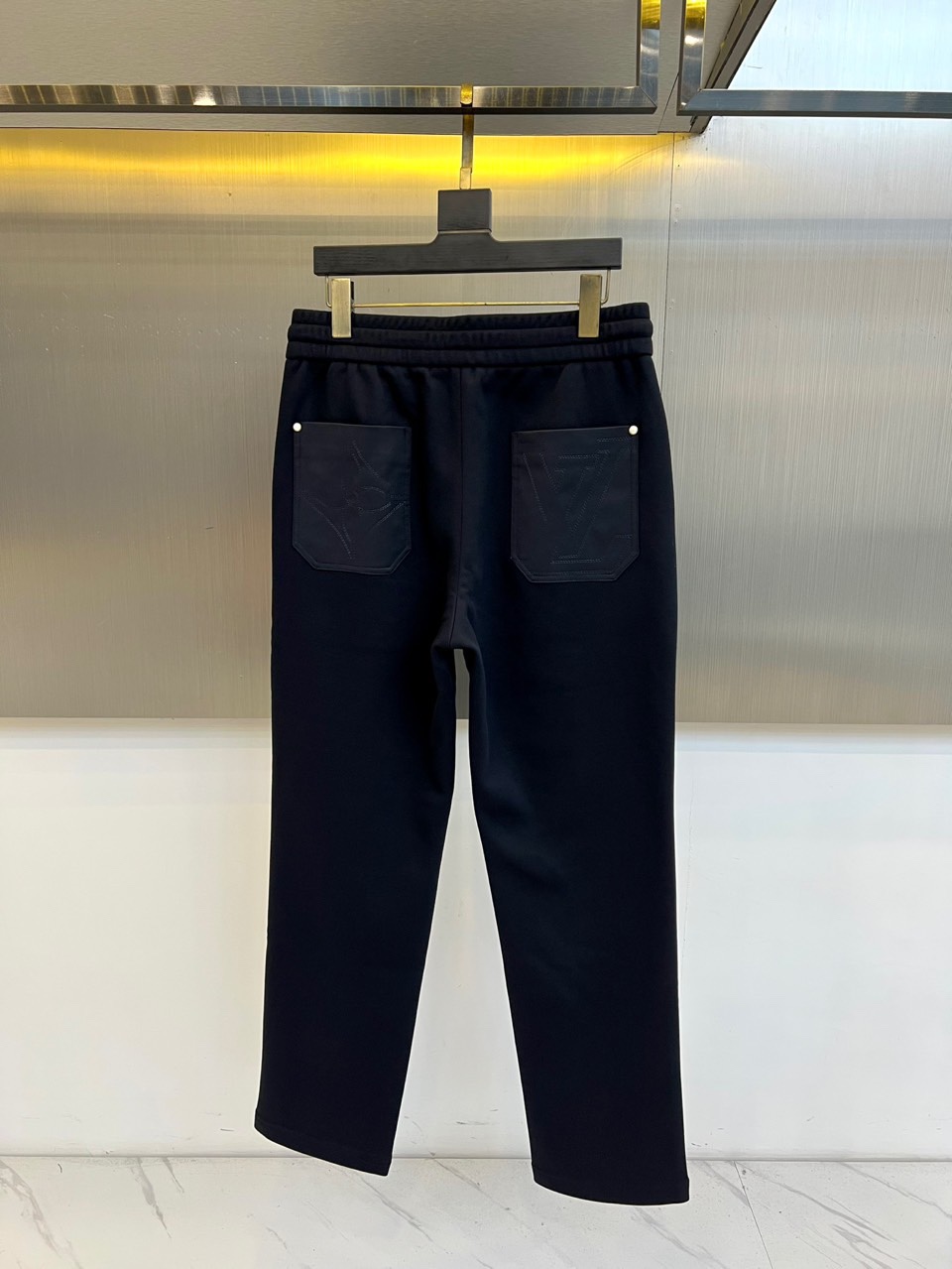 Louis Vuitton 2025 Fall/Winter Silk Down Blend Lounge Pants - Luxury & Comfort 3 i1760284235 5298 3