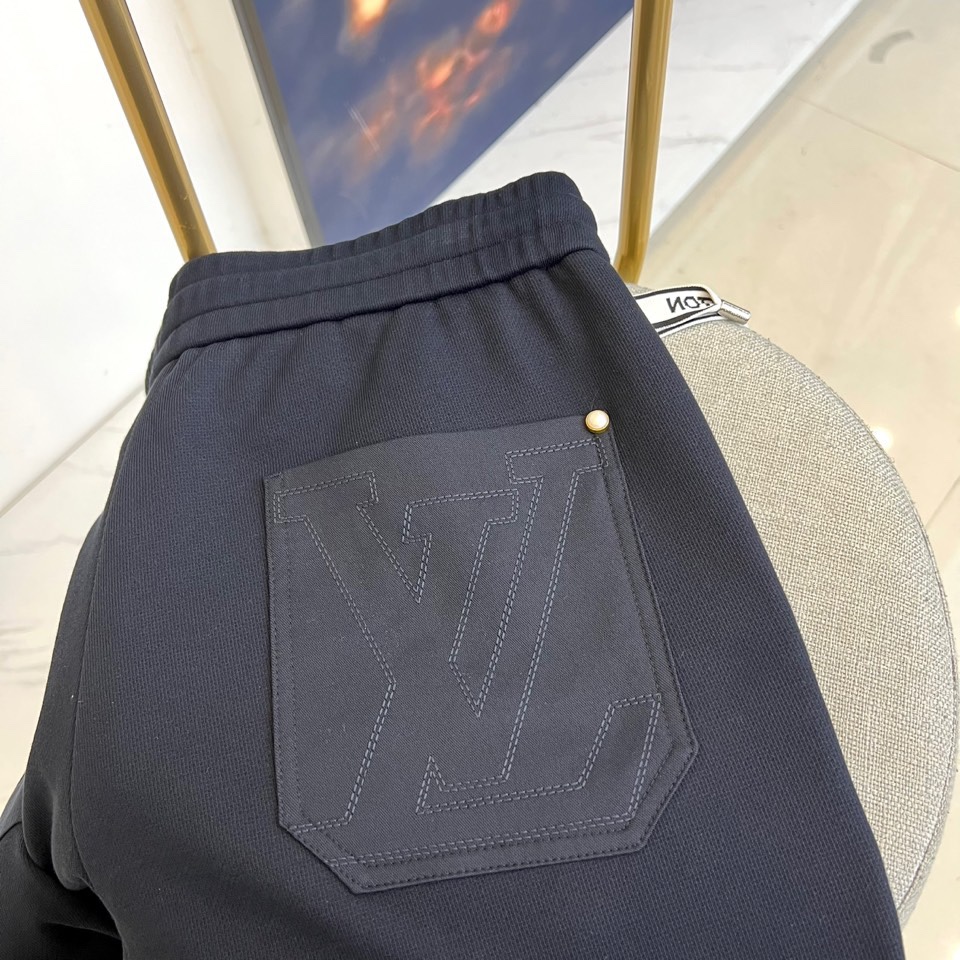 Louis Vuitton 2025 Fall/Winter Silk Down Blend Lounge Pants - Luxury & Comfort 8 i1760284235 6450 4