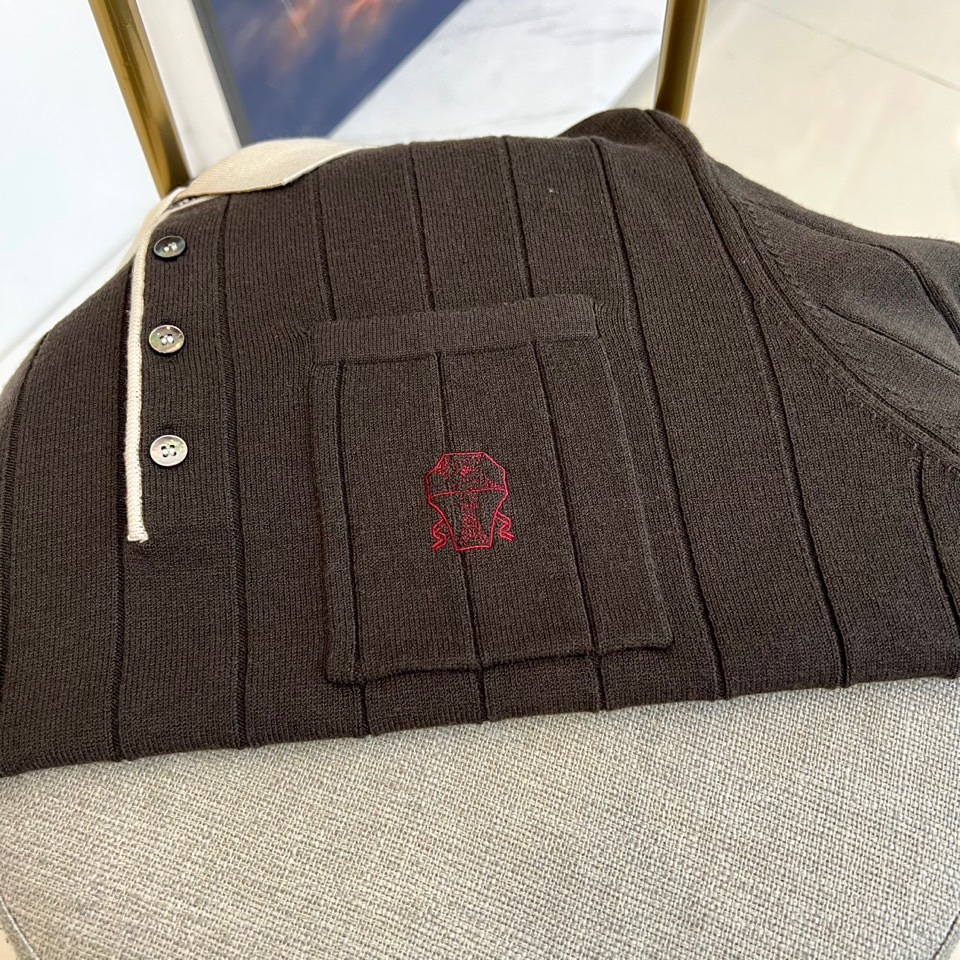 Brunello Cucinelli-BC，2025秋冬新品男士羊毛🐑针织衫，以优雅撞色设计演绎现代绅士
