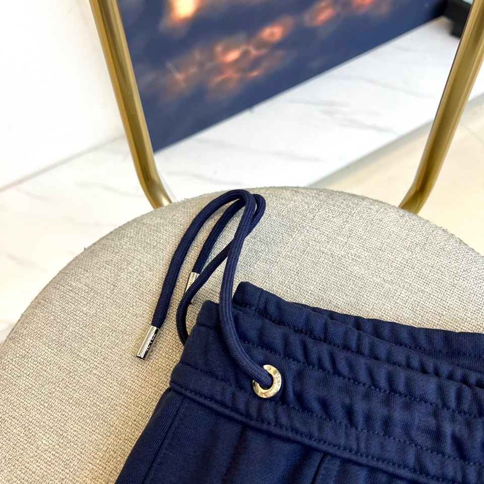 Prad普拉、2025秋冬新品！时尚休闲夹克外套 都市休闲运动套装！运动套装一定拥有一套，不仅穿着舒适而