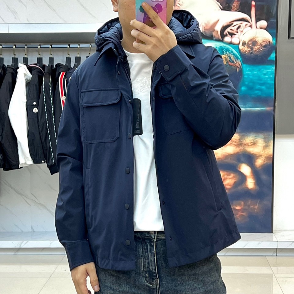 Moncler蒙口、25s秋冬新品机能风叠穿套装｜一衣多穿的高级玩家】 深蓝工装衬衫+连帽羽绒马甲｜90