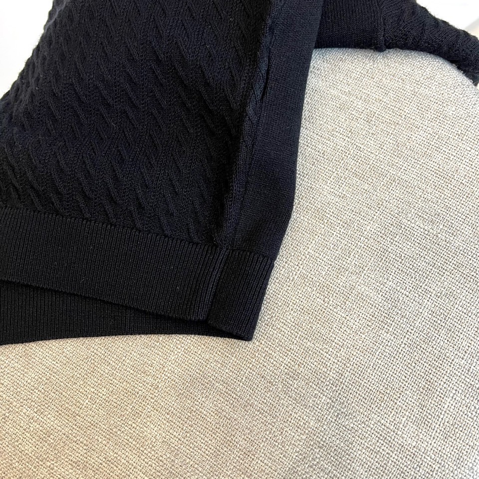 Brunello cucinelli-BC，2025秋冬新品匠心编织针织衫。米白色圆领针织衫采用29.3