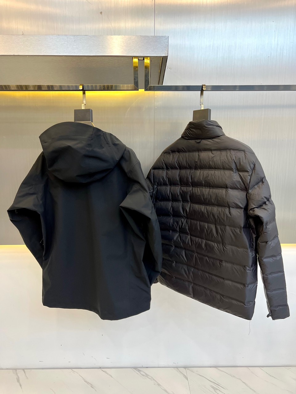 ARC’TERYX始祖鸟、高端定制户外冲锋衣鸟家三合一 埃尔法SV系列6代 《带救援反射器》还原zP该有