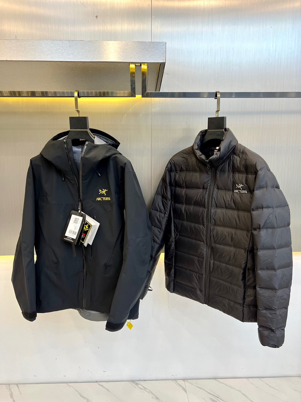 ARC’TERYX始祖鸟、高端定制户外冲锋衣鸟家三合一 埃尔法SV系列6代 《带救援反射器》还原zP该有