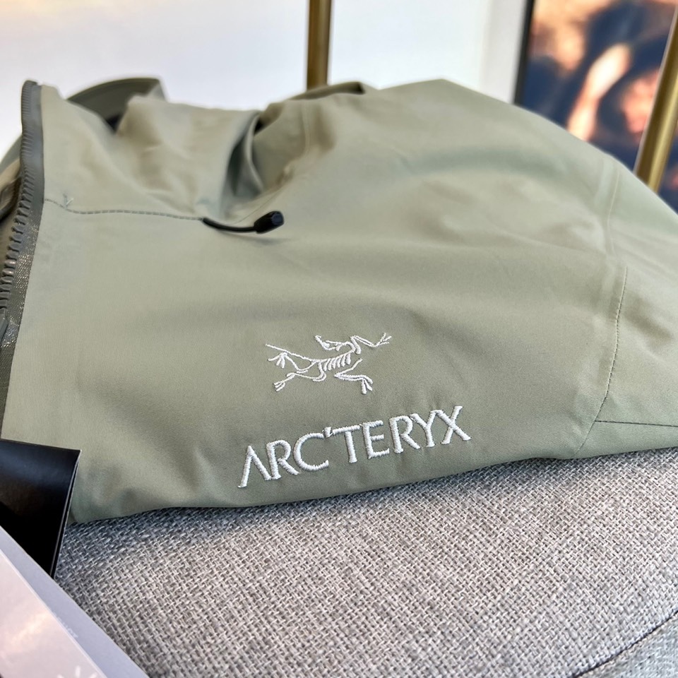 ARC’TERYX始祖鸟、高端定制户外冲锋衣鸟家三合一 埃尔法SV系列6代 《带救援反射器》还原zP该有