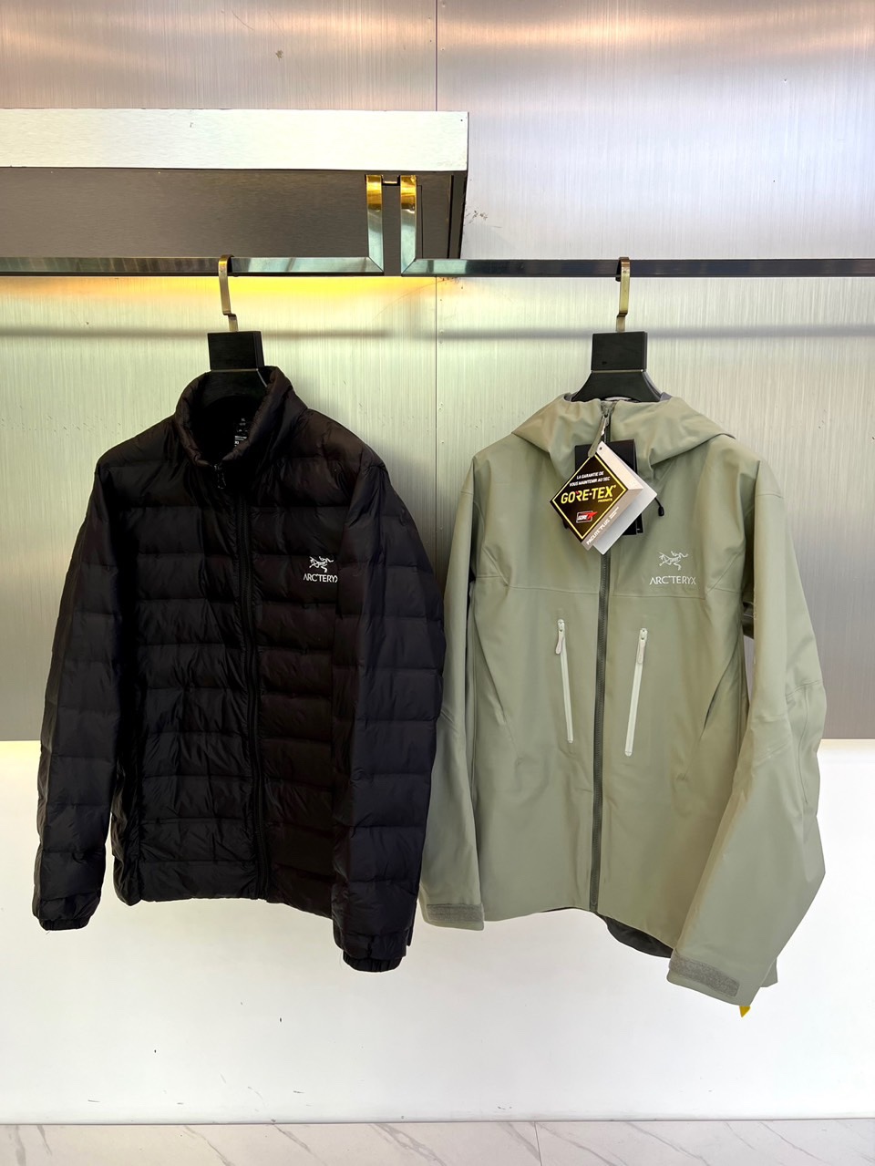 ARC’TERYX始祖鸟、高端定制户外冲锋衣鸟家三合一 埃尔法SV系列6代 《带救援反射器》还原zP该有