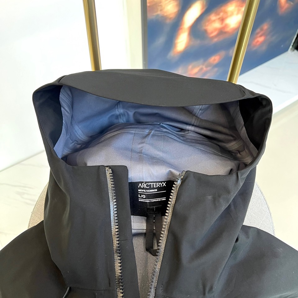 ARC’TERYX始祖鸟、高端定制户外冲锋衣鸟家三合一 埃尔法SV系列6代 《带救援反射器》还原zP该有