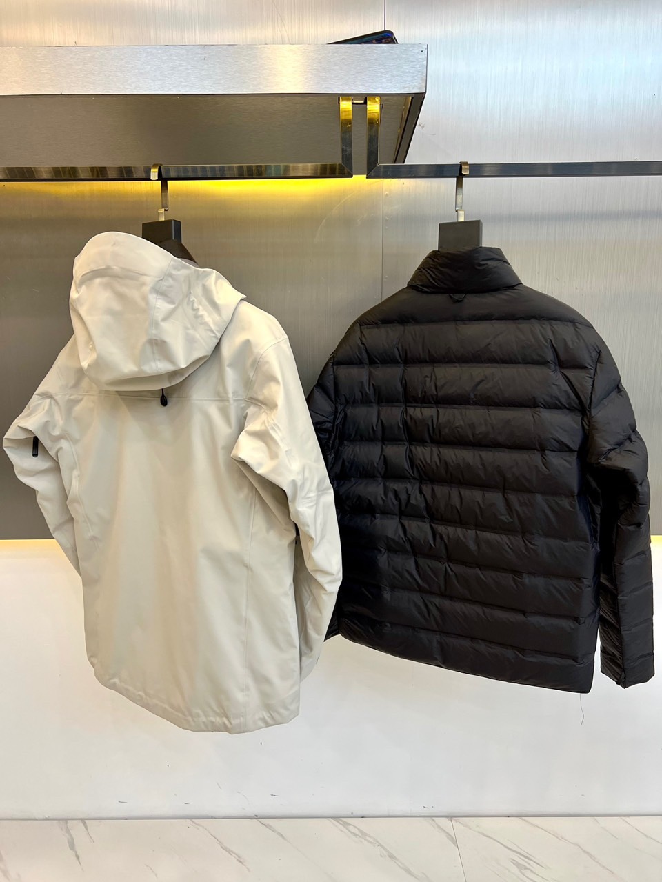 ARC’TERYX始祖鸟、高端定制户外冲锋衣鸟家三合一 埃尔法SV系列6代 《带救援反射器》还原zP该有