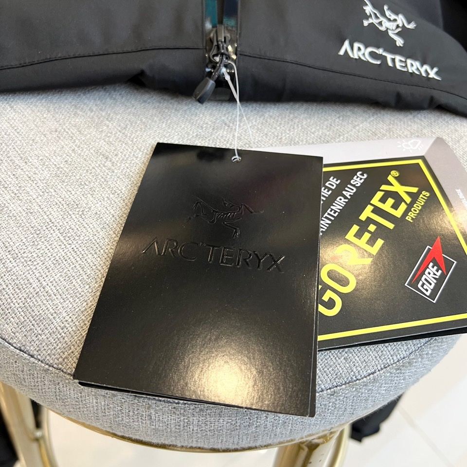 Arcteryx 始祖鸟-今年鸟家王炸款三合一冲锋衣羽绒服了来了！一衣三穿！内胆带logo轻薄户外级羽绒
