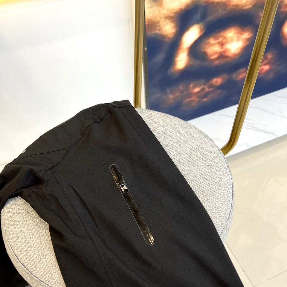 Arcteryx 始祖鸟-今年鸟家王炸款三合一冲锋衣羽绒服了来了！一衣三穿！内胆带logo轻薄户外级羽绒