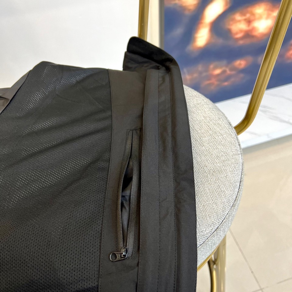 Arcteryx 始祖鸟-今年鸟家王炸款三合一冲锋衣羽绒服了来了！一衣三穿！内胆带logo轻薄户外级羽绒