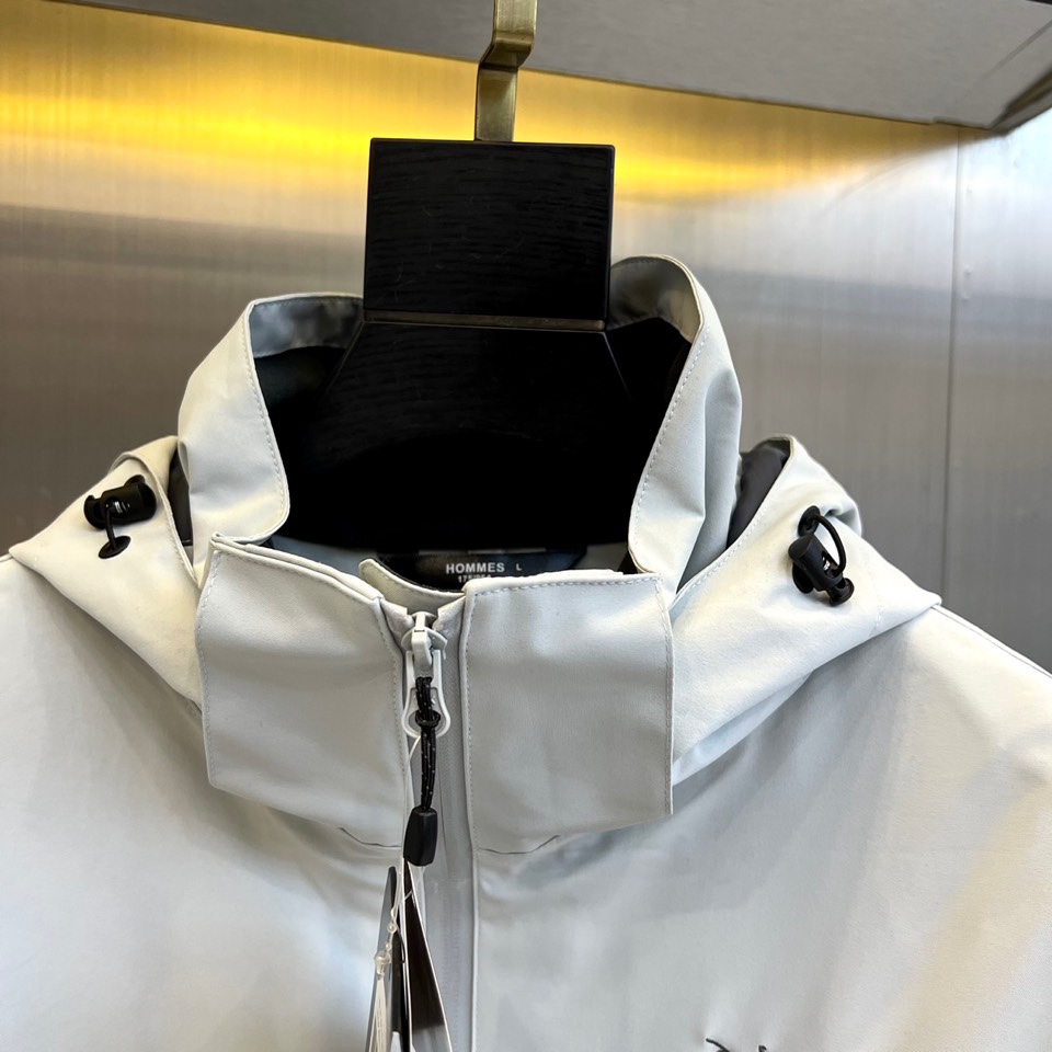 Arcteryx 始祖鸟-今年鸟家王炸款三合一冲锋衣羽绒服了来了！一衣三穿！内胆带logo轻薄户外级羽绒