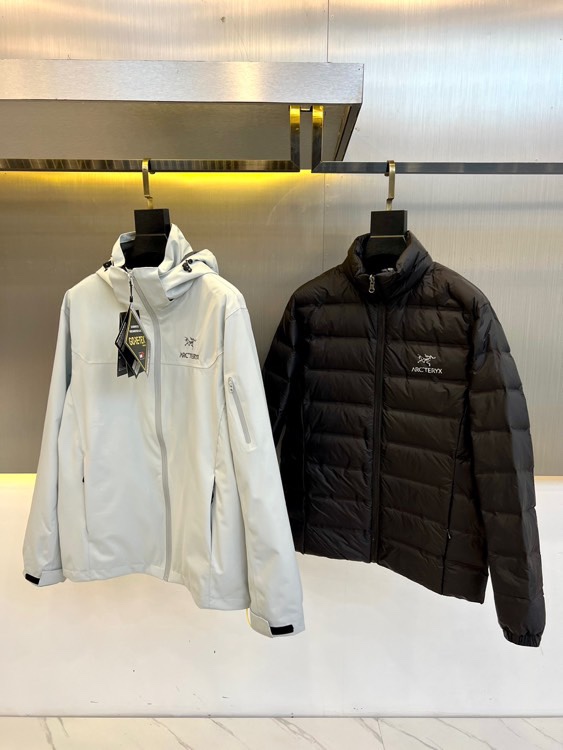 Arcteryx 始祖鸟-今年鸟家王炸款三合一冲锋衣羽绒服了来了！一衣三穿！内胆带logo轻薄户外级羽绒