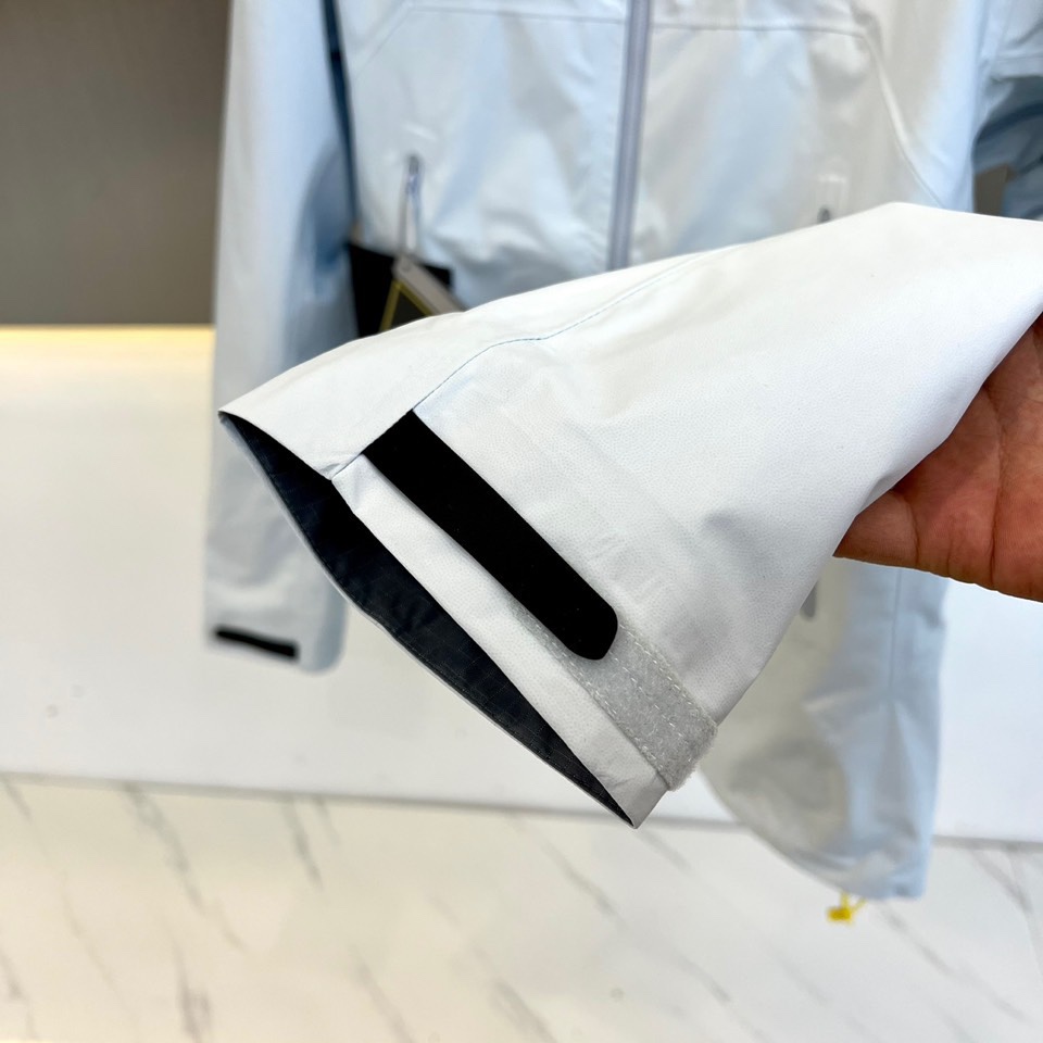 Arcteryx始祖鸟顶级 🐦家BETA-LIGHTWEIGHT王炸💣三合一 羽绒服。Arcteryx始