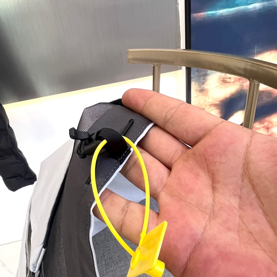 ARC’TERYX始祖鸟、今年鸟家王炸款三合一冲锋衣羽绒服了来了！一衣三穿！内胆带logo轻薄户外级羽绒