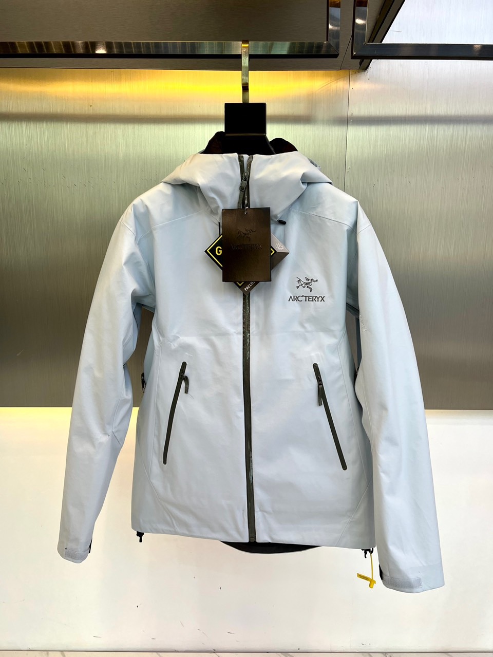 ARC’TERYX始祖鸟、今年鸟家王炸款三合一冲锋衣羽绒服了来了！一衣三穿！内胆带logo轻薄户外级羽绒