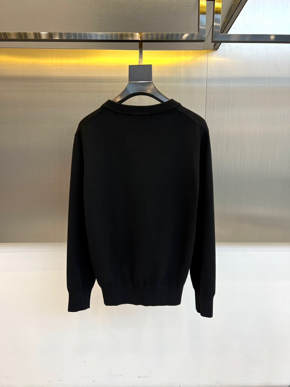 Brunello cucinelli-BC，2025秋冬新品针织系列衫采用100%精梳棉材质打造轻盈质感