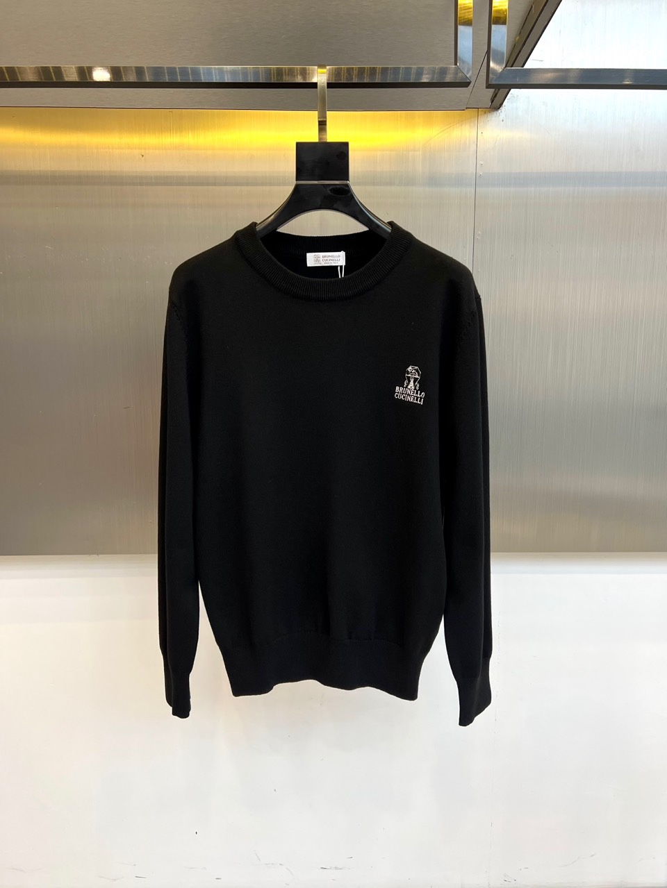 Brunello cucinelli-BC，2025秋冬新品针织系列衫采用100%精梳棉材质打造轻盈质感