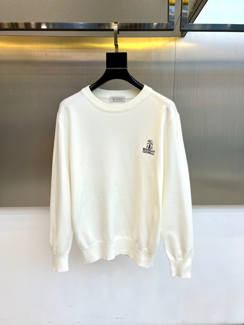 Brunello cucinelli-BC，2025秋冬新品针织系列衫采用100%精梳棉材质打造轻盈质感