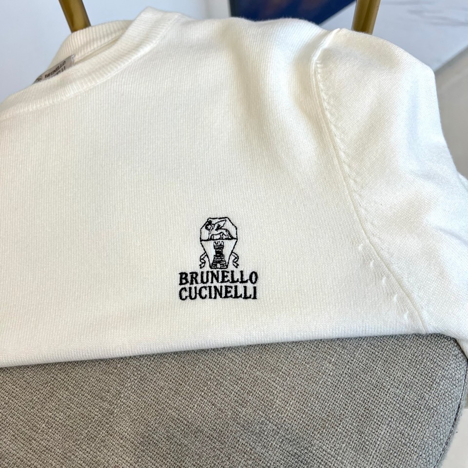 Brunello cucinelli-BC，2025秋冬新品针织系列衫采用100%精梳棉材质打造轻盈质感