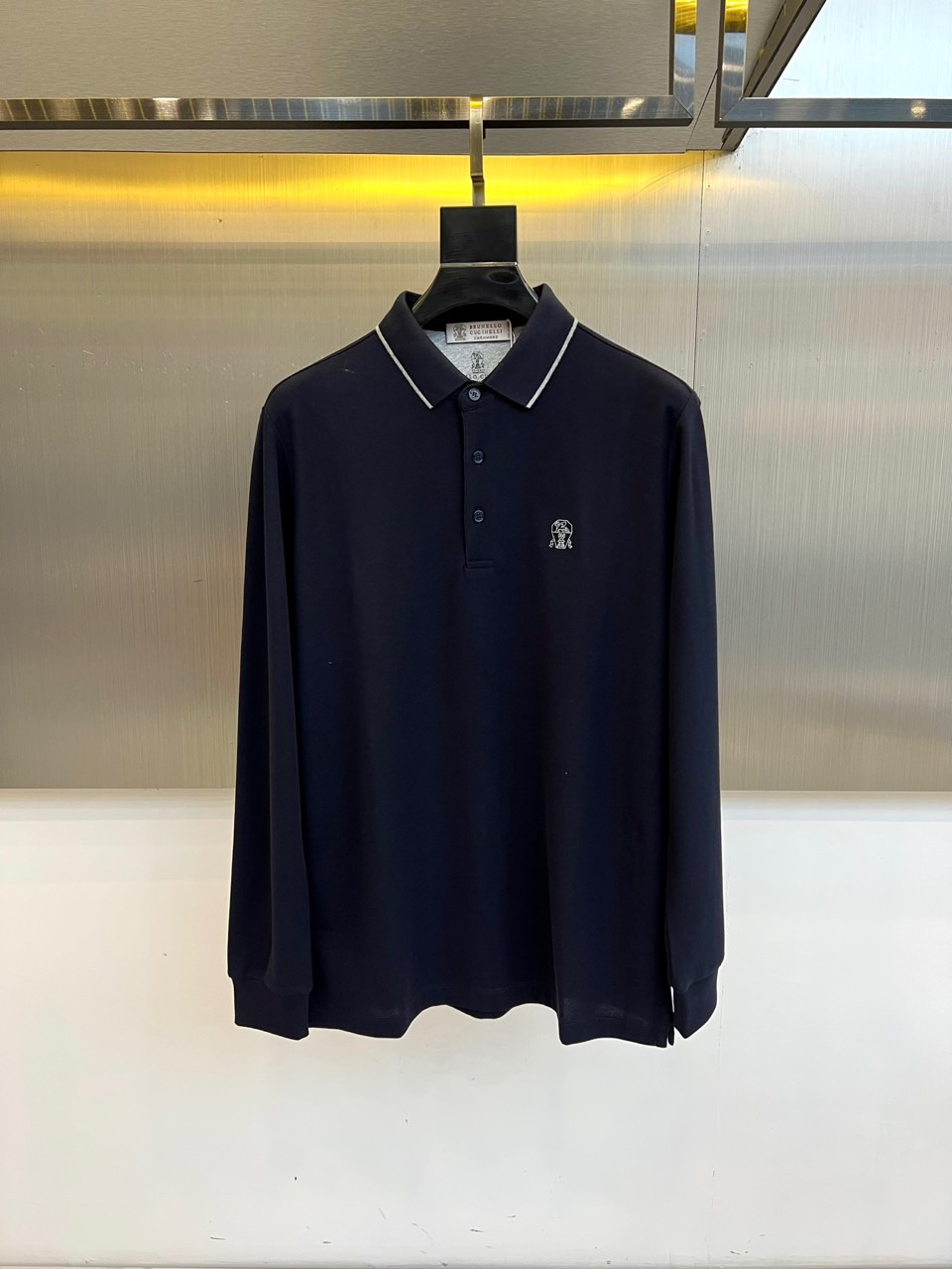 Brunello Cucinelli-BC、2025秋冬新品长袖Polo衫，以经典黑白配色演绎现代简约美