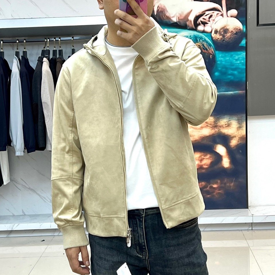 Brunello cucinelli-BC，2025秋冬新品都市机能夹克。连帽设计搭配可调节抽绳，帽檐硬