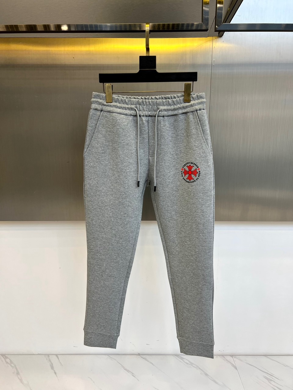 Ch克罗心、 2025s秋冬新款空气层棉质抽绳卫裤，男士经典印花徽标时尚运动休闲抽绳卫裤！采用客供进口2