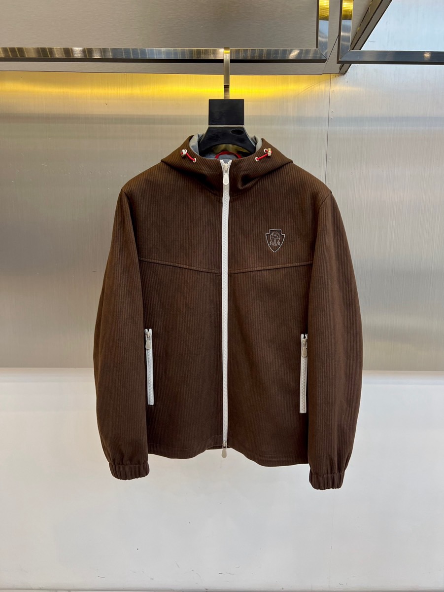 Brunello Cucinelli-BC、2025秋冬新品连帽防风外套，这款深棕色外套采用功能性连帽设