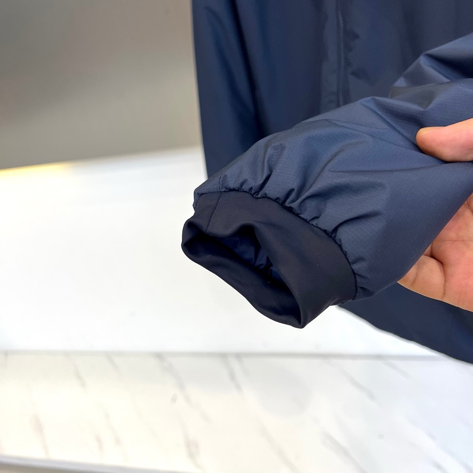 ARC'TERYX 始祖鸟、25AW秋冬新品轻量棉服 | 阿童木棉服山系机能，都市型格。专业清量保暖，1