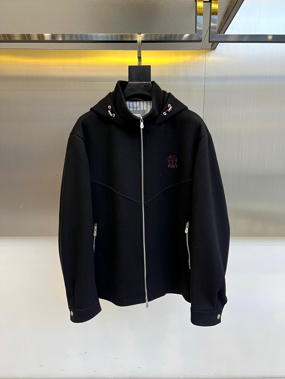 Brunello Cucinelli-BC、2025秋冬新品连帽夹克外套，以顶级天然面料诠释意式优雅，重