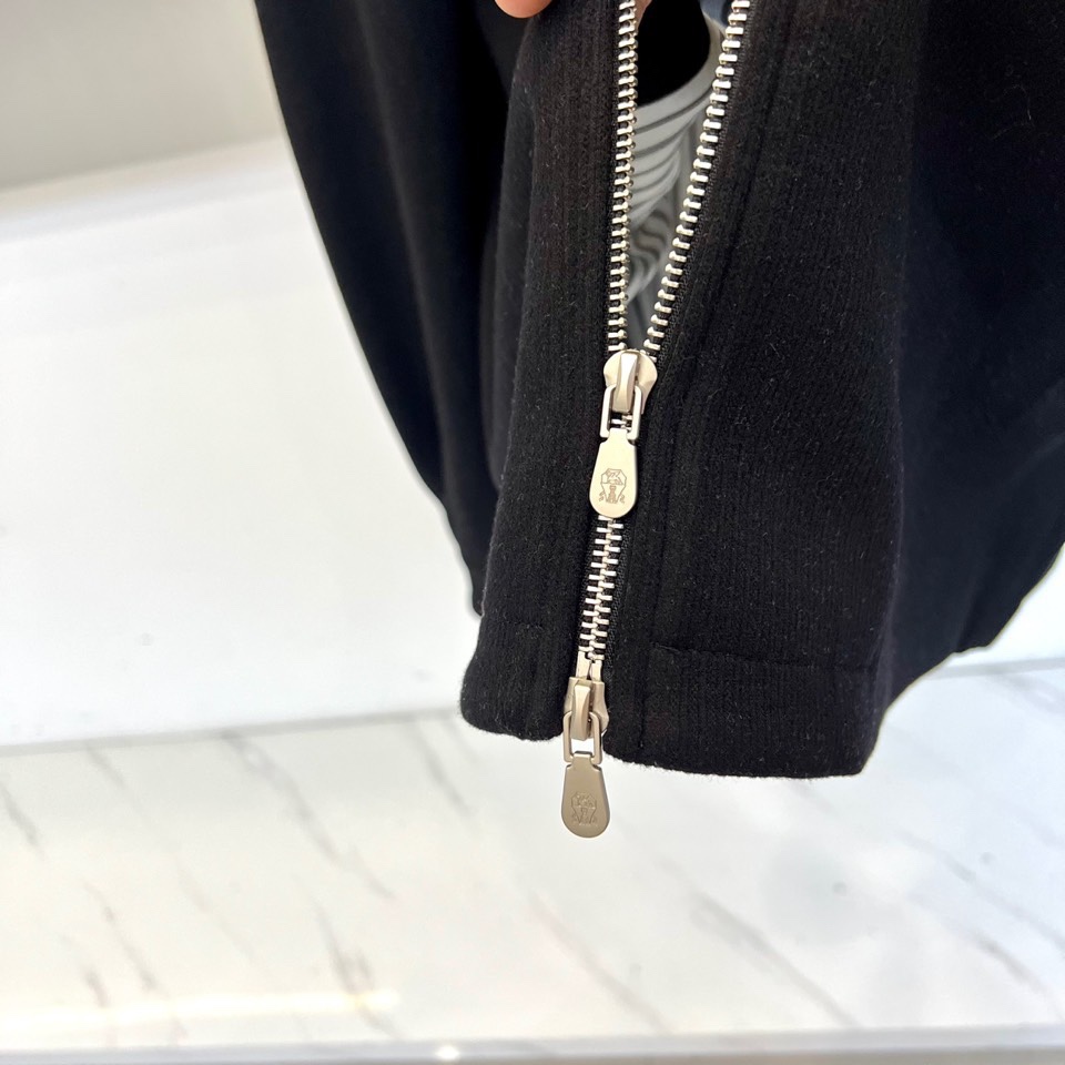 Brunello Cucinelli-BC、2025秋冬新品连帽夹克外套，以顶级天然面料诠释意式优雅，重