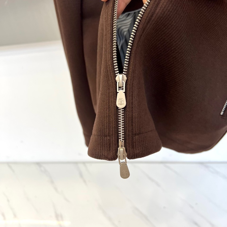 Brunello Cucinelli-BC、2025秋冬新品连帽夹克外套，以顶级天然面料诠释意式优雅，重