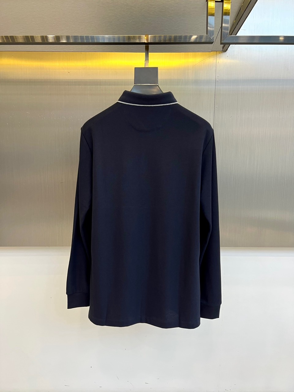 Brunello Cucinelli-BC、2025秋冬新品长袖Polo衫，以经典黑白配色演绎现代简约美