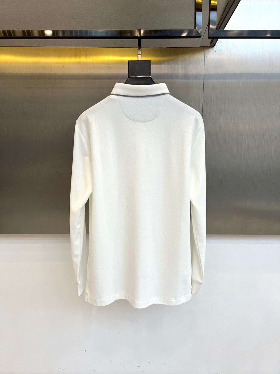 Brunello Cucinelli-BC、2025秋冬新品长袖Polo衫，以经典黑白配色演绎现代简约美