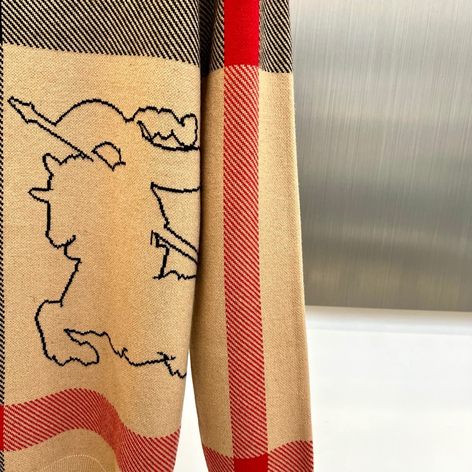 Bur巴宝莉、2025秋冬新品 巴宝莉英伦🐑羊毛针织衫高领毛衣。采用69%羊毛、16%天丝与15%再生纤